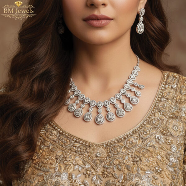 ad-teardrop-necklace-01