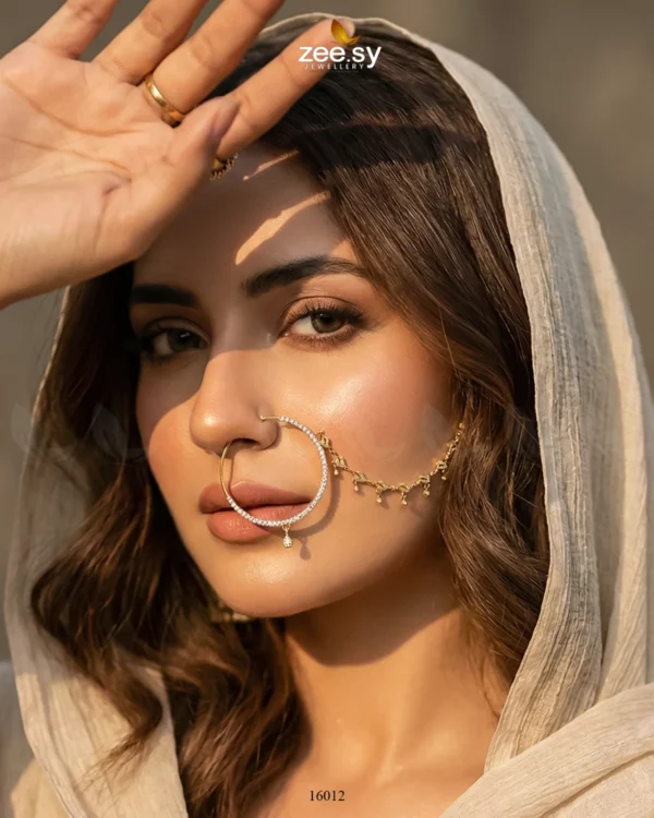bride-dazzling-nose-ring