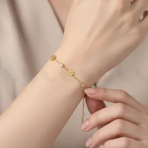 Floral Tiny Dangle Bracelet