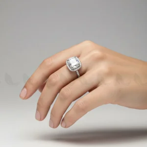 Opulent Faceted Cubic Cluster Ring