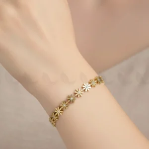 Floral Traditional Grand Bracelet